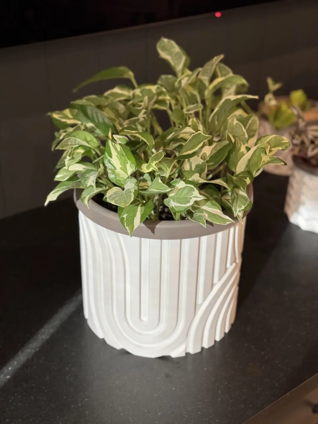 Geriffelte Blumenvase